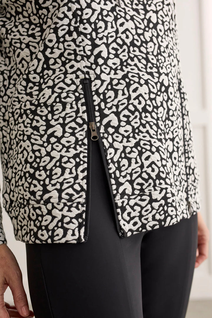 Hooded Textured Knit Top With Pockets