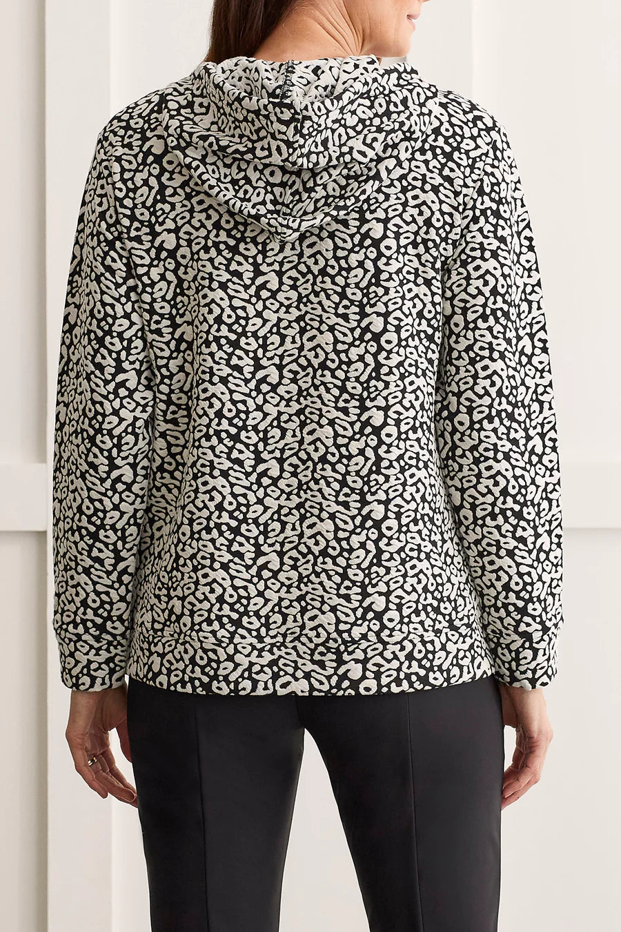 Hooded Textured Knit Top With Pockets