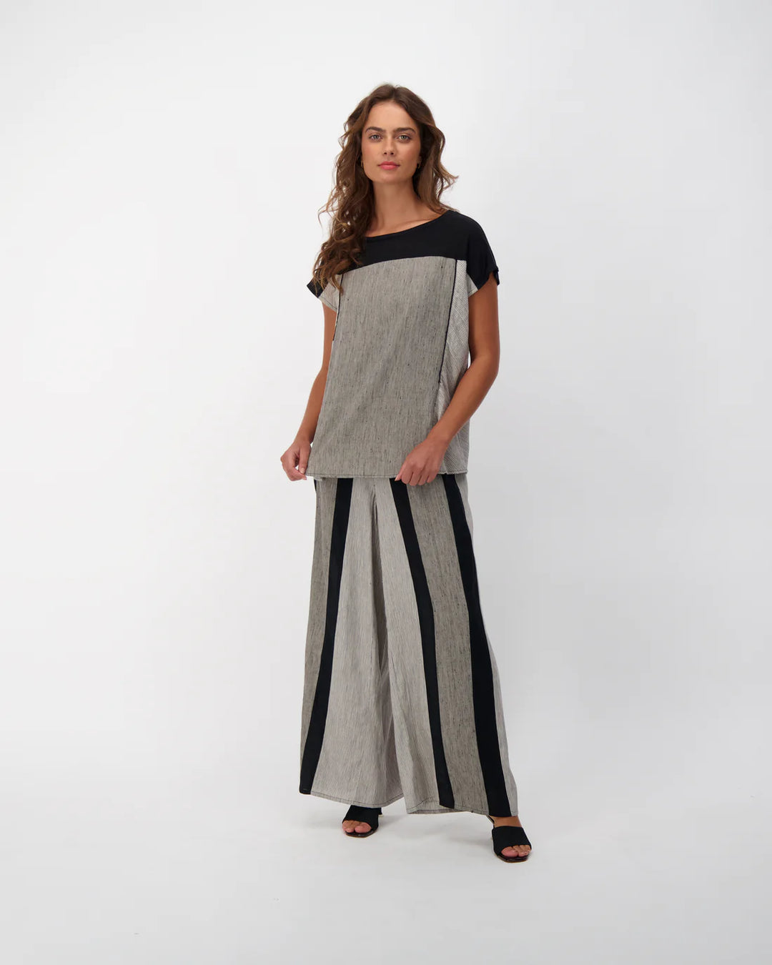 Multi-Media Linen/Cotton Top