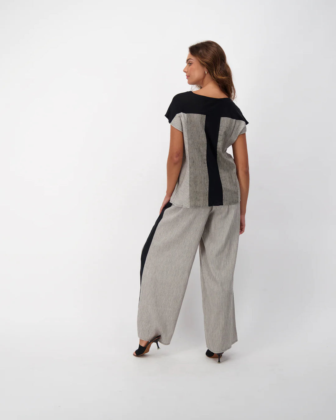 Multi-Media Linen/Cotton Top