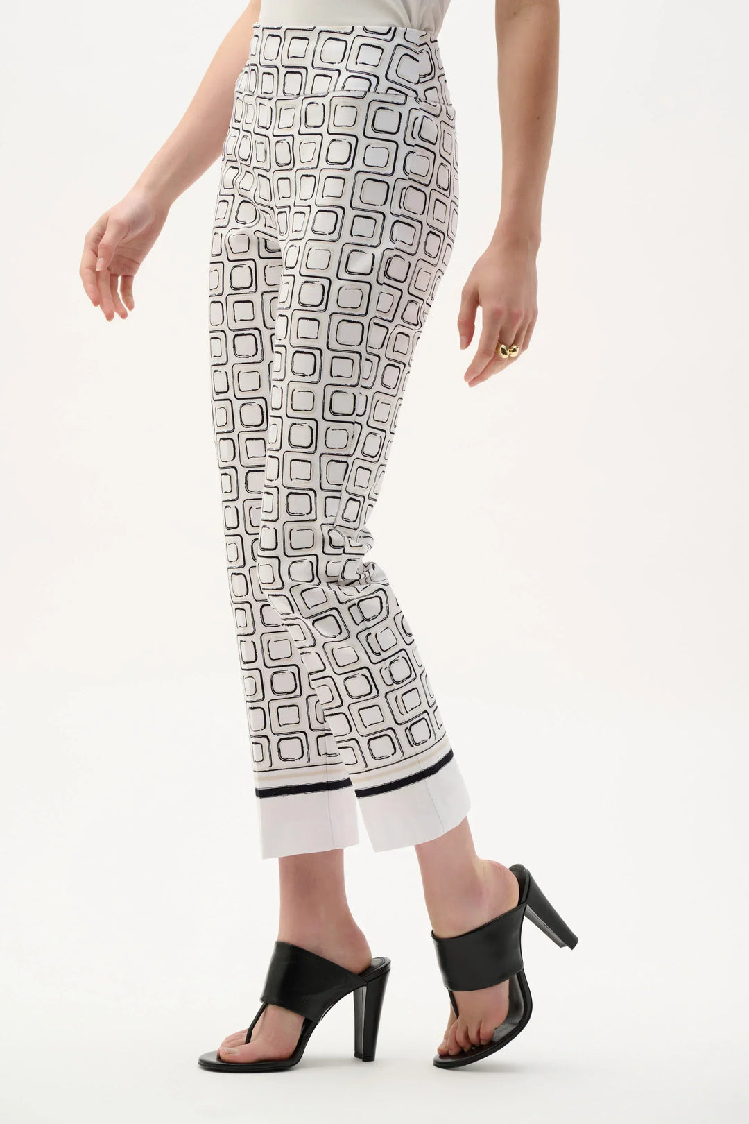 Geometric Pull-On Pant