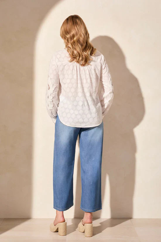 Long Sleeve Blouse w Lace Applique
