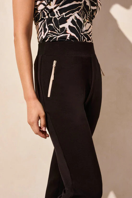Pull-On Ankle Pant With Pockets
