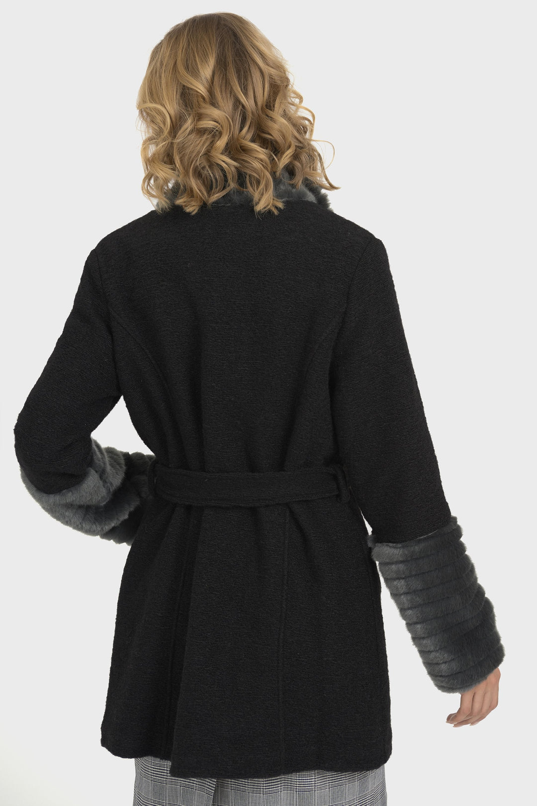 Joseph Ribkoff Jacket Style 193929 modella-signature