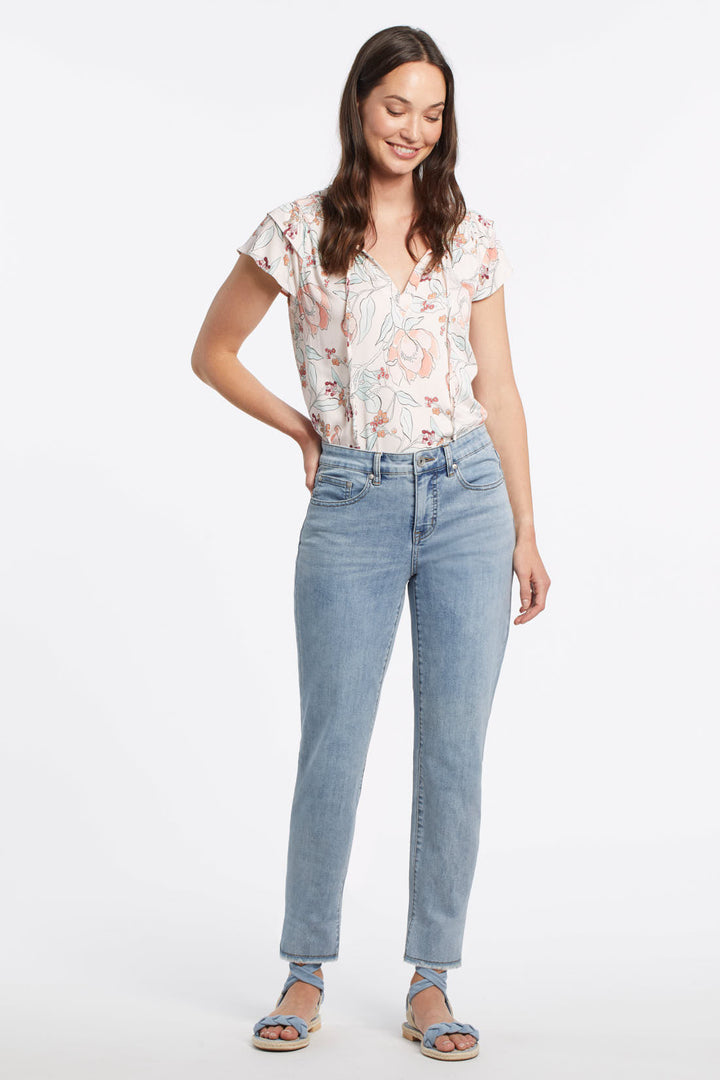 5-Pocket Girlfriend Capri Jean