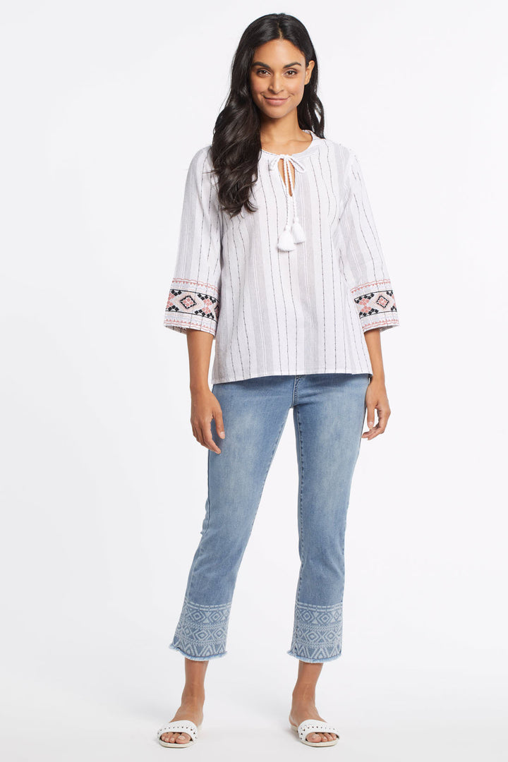 Pull-On Capri Jean With Bottom Detail