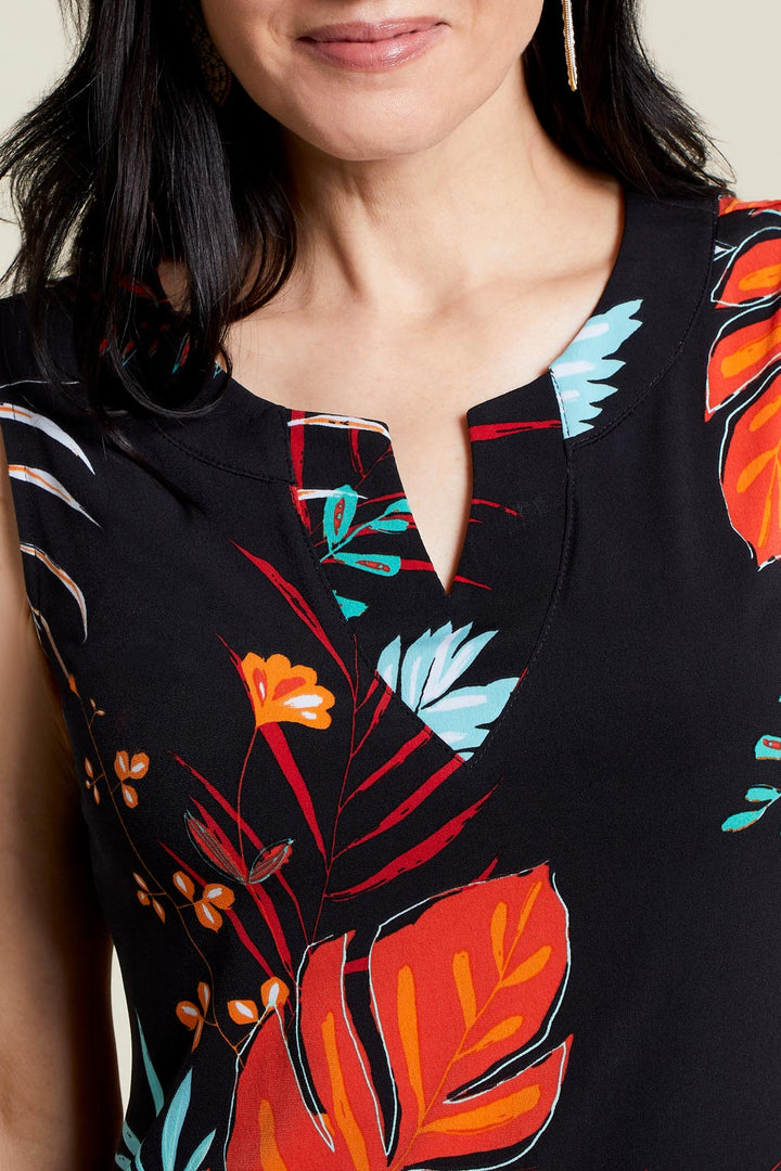Sleevelss Dress With Notch Collar