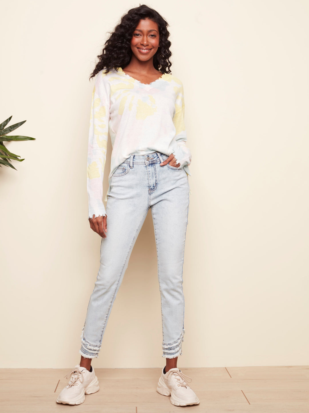 Frayed Hem Denim Pant